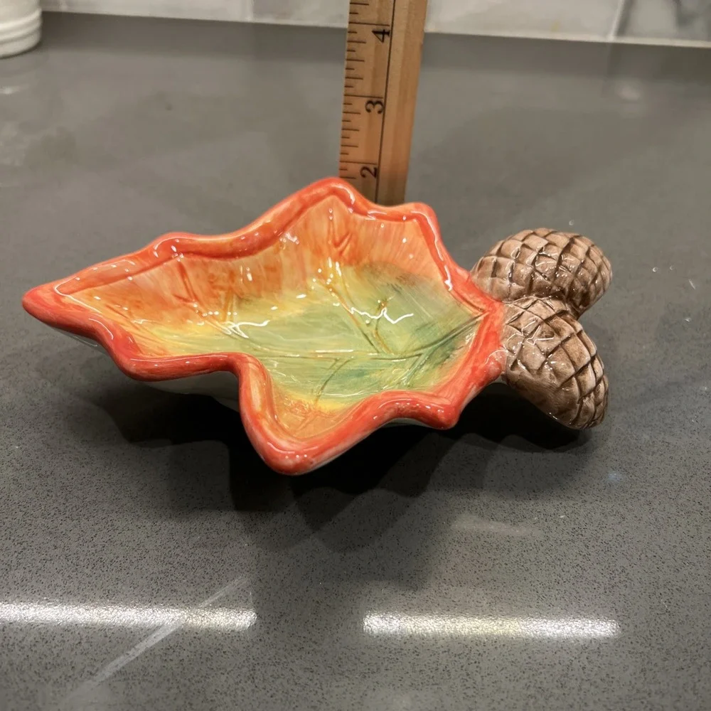 Hand Painted Leaf Dish WCL Pottery Vintage 8x6x2 Inches Beautiful